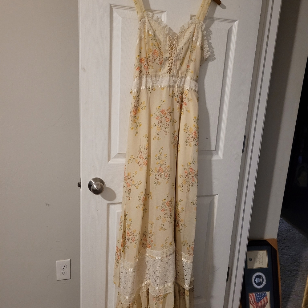 Vintage 1960/1970 11/12 U.S.A maxi dress.